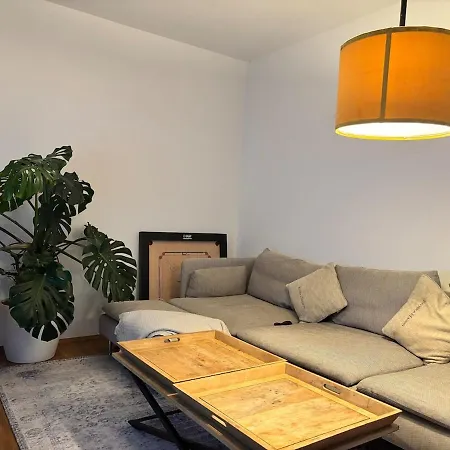 Elegant Furnished In For Long Κολωνία