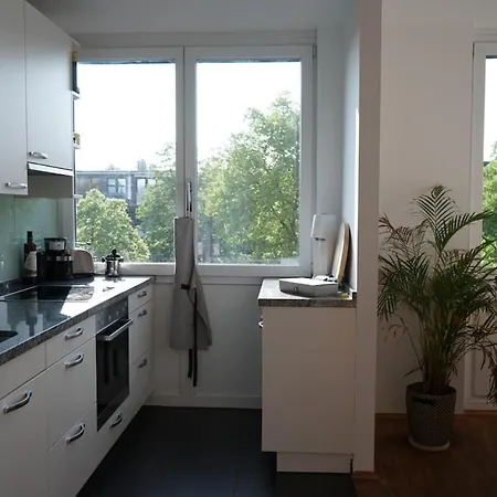 Апартаменты Elegant Furnished In For Long Кёльн